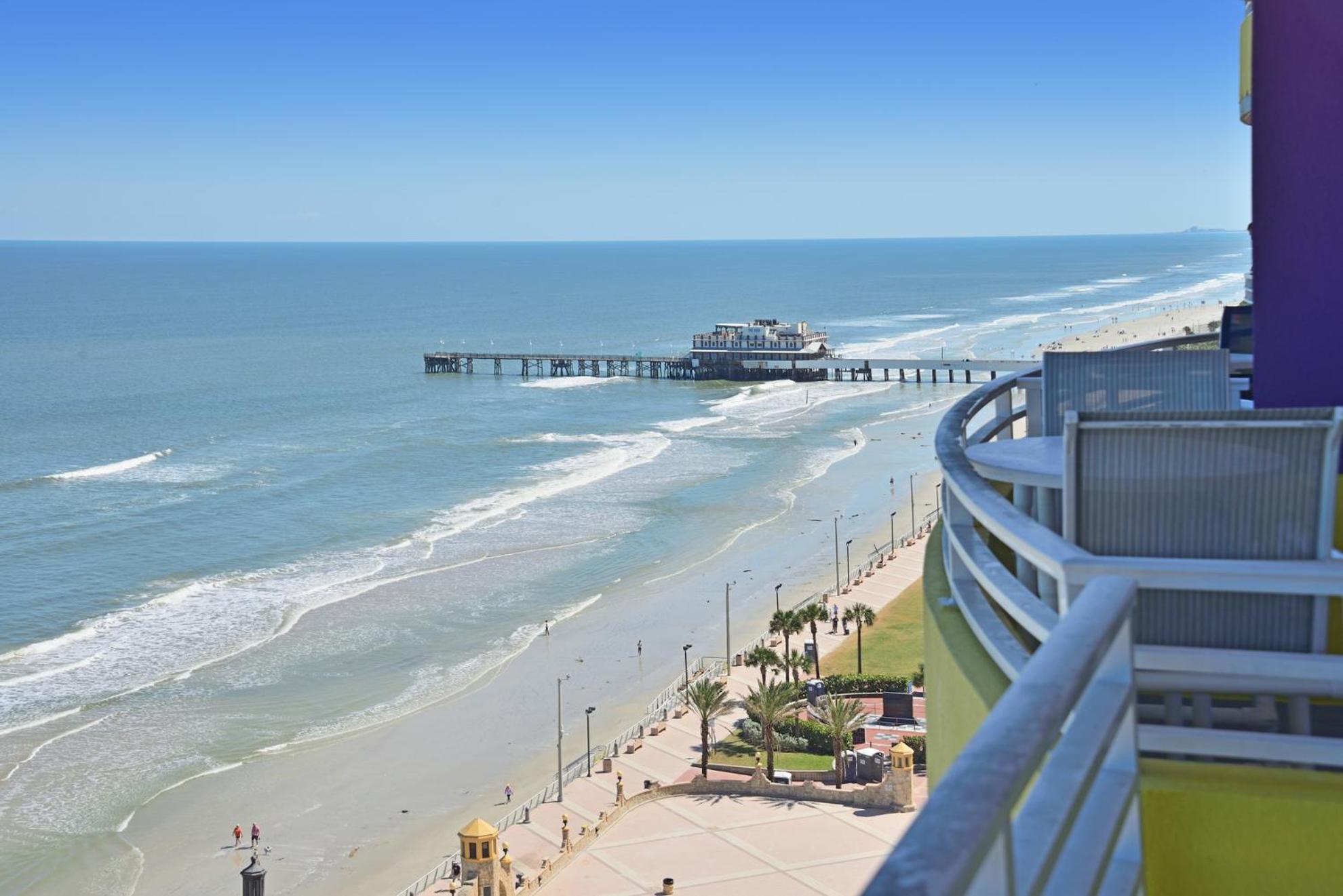 Wyndhams Ocean Walk Resort Daytona Beach Exterior photo